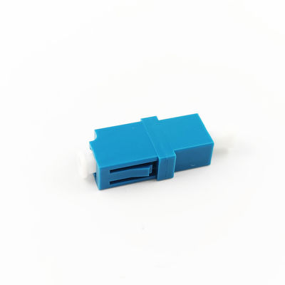 Accoppiatore di fibre ottiche blu Simplex LC UPC essenziale per le installazioni FTTH