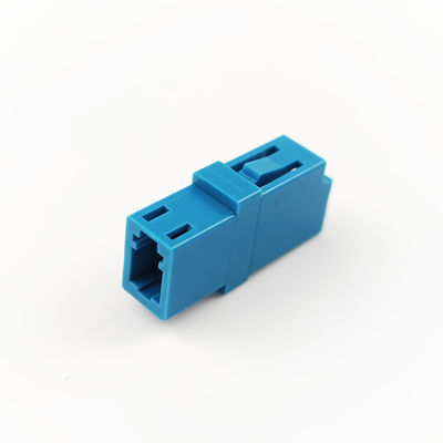 Accoppiatore di fibre ottiche blu Simplex LC UPC essenziale per le installazioni FTTH