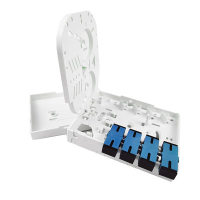 Panello interno a 4 nuclei UPC in plastica a fibra ottica con 100*80*30 mm di dimensione